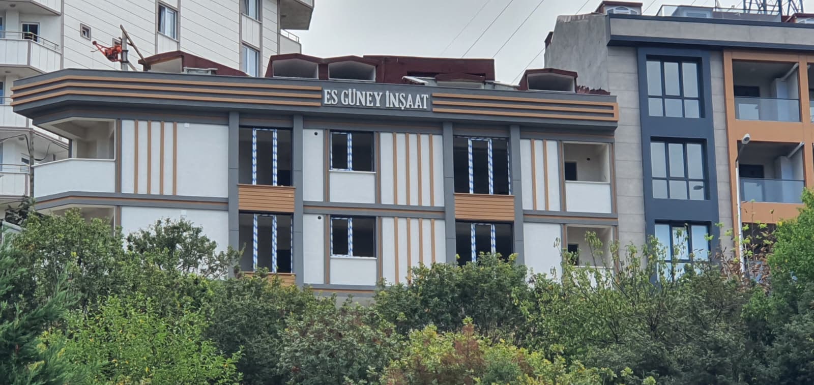 Modern konut cephesi ve mimari uygulama